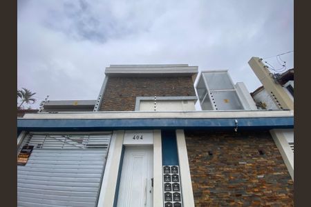 Casa de condomínio à venda com 64m², 2 quartos e 1 vagaFachada