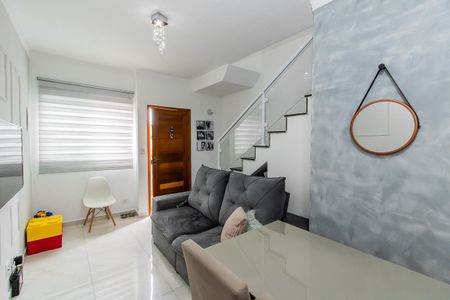 Casa de condomínio à venda com 64m², 2 quartos e 1 vagaSala