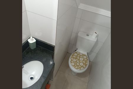 Casa de condomínio à venda com 64m², 2 quartos e 1 vagaLavabo