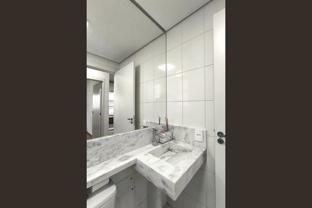 Apartamento para alugar com 47m², 2 quartos e 1 vaga Apartamento para alugar com 47m², 2 quartos e 1 vagaBanheiro