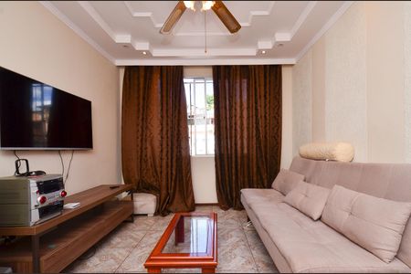 Apartamento à venda com 72m², 3 quartos e 1 vaga Apartamento à venda com 72m², 3 quartos e 1 vagaSala de estar