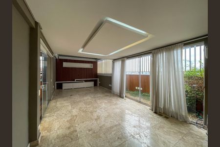 Apartamento à venda com 206m², 3 quartos e 5 vagasFoto 01