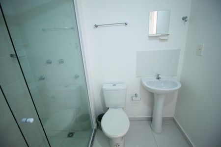 Studio para alugar com 30m², 1 quarto e sem vaga Studio para alugar com 30m², 1 quarto e sem vagaBanheiro