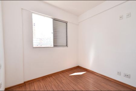 Apartamento para alugar com 74m², 3 quartos e 2 vagas Apartamento para alugar com 74m², 3 quartos e 2 vagasQuarto1