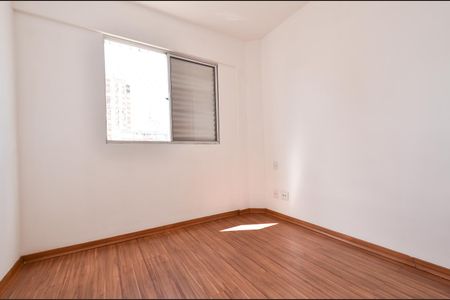 Apartamento para alugar com 74m², 3 quartos e 2 vagas Apartamento para alugar com 74m², 3 quartos e 2 vagasQuarto2