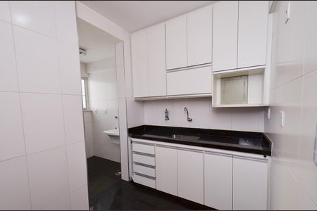 Apartamento para alugar com 74m², 3 quartos e 2 vagas Apartamento para alugar com 74m², 3 quartos e 2 vagasCozinha