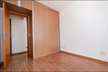 Apartamento para alugar com 74m², 3 quartos e 2 vagas Apartamento para alugar com 74m², 3 quartos e 2 vagasQuarto1