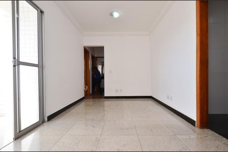 Apartamento para alugar com 74m², 3 quartos e 2 vagas Apartamento para alugar com 74m², 3 quartos e 2 vagasSala de estar