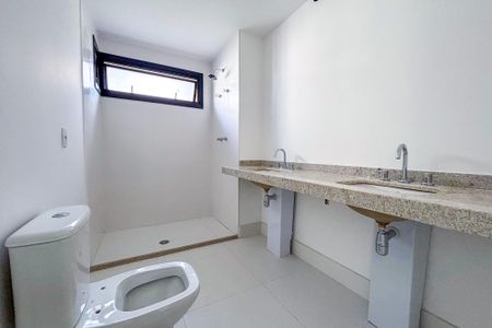 Apartamento à venda com 157m², 4 quartos e 2 vagasBanheiro da Suíte 2