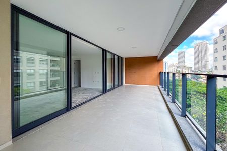 Apartamento à venda com 157m², 4 quartos e 2 vagasVaranda