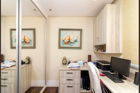 Apartamento à venda com 118m², 3 quartos e 2 vagasQuarto 2