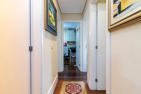 Apartamento à venda com 118m², 3 quartos e 2 vagasCorredor dos Quartos