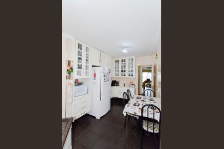 Apartamento à venda com 125m², 4 quartos e 2 vagas Apartamento à venda com 125m², 4 quartos e 2 vagasCozinha