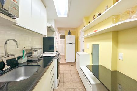 Apartamento à venda com 510m², 7 quartos e 4 vagasCozinha 01