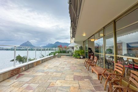 Apartamento à venda com 510m², 7 quartos e 4 vagasSacada da Sala 01