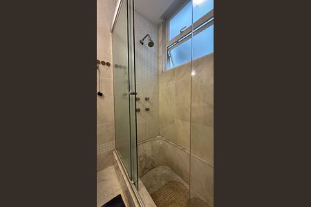 Apartamento à venda com 510m², 7 quartos e 4 vagasBanheiro da Suíte 3