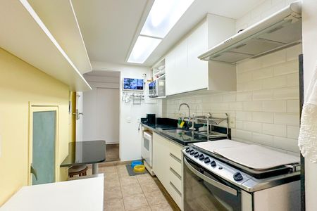 Apartamento à venda com 510m², 7 quartos e 4 vagasCozinha 01