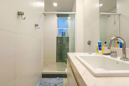 Apartamento à venda com 510m², 7 quartos e 4 vagasBanheiro Social 01