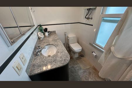 Apartamento à venda com 510m², 7 quartos e 4 vagasBanheiro da Suíte 2
