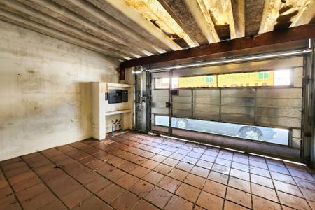 Casa à venda com 164m², 3 quartos e 2 vagas Casa à venda com 164m², 3 quartos e 2 vagasGaragem