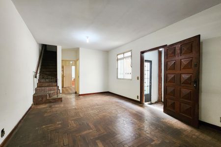 Casa à venda com 164m², 3 quartos e 2 vagas Casa à venda com 164m², 3 quartos e 2 vagasSala