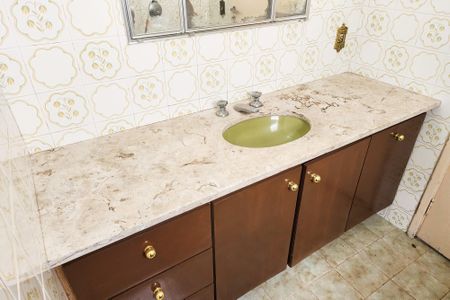 Casa à venda com 164m², 3 quartos e 2 vagas Casa à venda com 164m², 3 quartos e 2 vagasBanheiro da Suíte