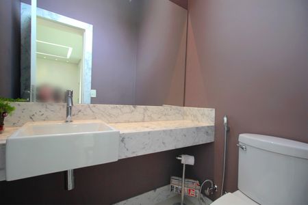 Casa à venda com 221m², 2 quartos e 4 vagasLavabo