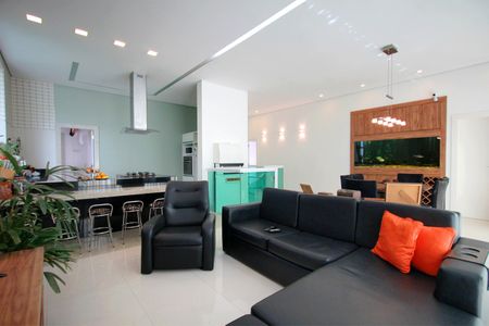 Casa à venda com 221m², 2 quartos e 4 vagasSala