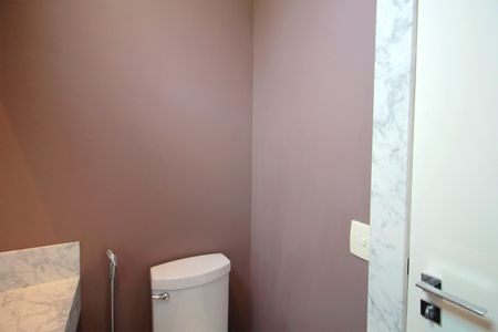 Casa à venda com 221m², 2 quartos e 4 vagasLavabo