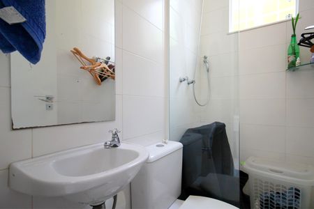 Casa à venda com 221m², 2 quartos e 4 vagasBanheiro de serviço