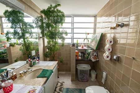 Apartamento à venda com 162m², 3 quartos e 1 vagaBanheiro da suíte