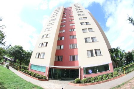 Apartamento para alugar com 55m², 2 quartos e 1 vagaFachada do bloco