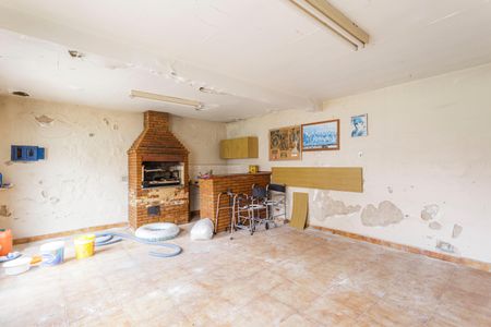 Casa à venda com 400m², 2 quartos e 2 vagas Casa à venda com 400m², 2 quartos e 2 vagasChurrasqueira