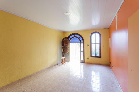 Casa à venda com 400m², 2 quartos e 2 vagas Casa à venda com 400m², 2 quartos e 2 vagasSala