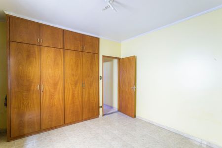 Casa à venda com 400m², 2 quartos e 2 vagas Casa à venda com 400m², 2 quartos e 2 vagasQuarto 2