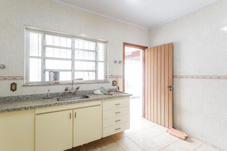 Casa à venda com 400m², 2 quartos e 2 vagas Casa à venda com 400m², 2 quartos e 2 vagasCozinha