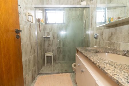 Casa à venda com 260m², 3 quartos e 7 vagasBanheiro