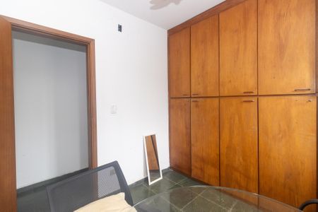 Casa à venda com 260m², 3 quartos e 7 vagasQuarto 2