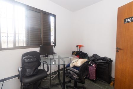 Casa à venda com 260m², 3 quartos e 7 vagasQuarto 2