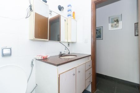 Casa à venda com 260m², 3 quartos e 7 vagasBanheiro 2