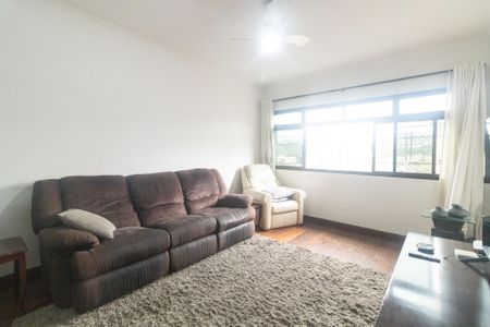 Casa à venda com 260m², 3 quartos e 7 vagasSala