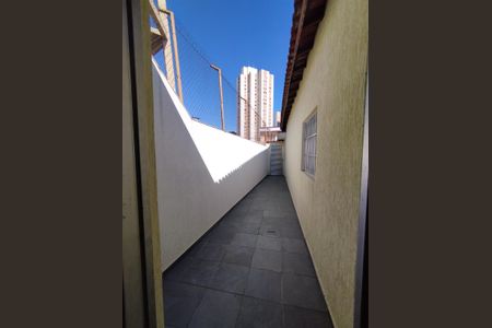 Casa à venda com 177m², 3 quartos e 2 vagasEntrada lateral