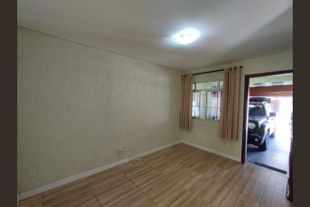 Casa à venda com 177m², 3 quartos e 2 vagasSala