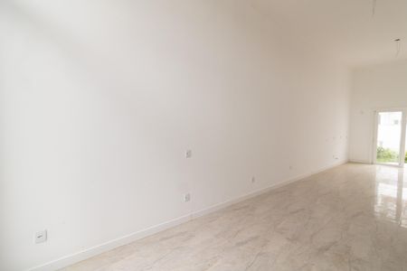 Casa de condomínio à venda com 105m², 3 quartos e 2 vagasSala