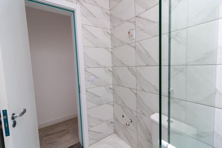 Casa de condomínio à venda com 105m², 3 quartos e 2 vagasBanheiro Social