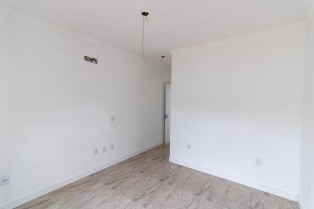 Casa de condomínio à venda com 105m², 3 quartos e 2 vagasSuíte
