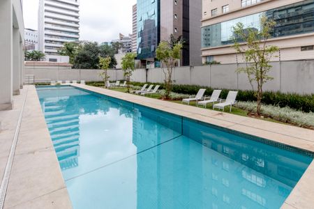 Studio para alugar com 30m², 1 quarto e 1 vaga Studio para alugar com 30m², 1 quarto e 1 vagaÁrea comum - Piscina