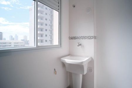 Apartamento à venda com 27m², 2 quartos e 1 vagaÁrea de Serviço