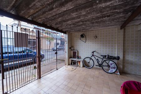 Casa à venda com 100m², 2 quartos e 2 vagas Casa à venda com 100m², 2 quartos e 2 vagasGaragem