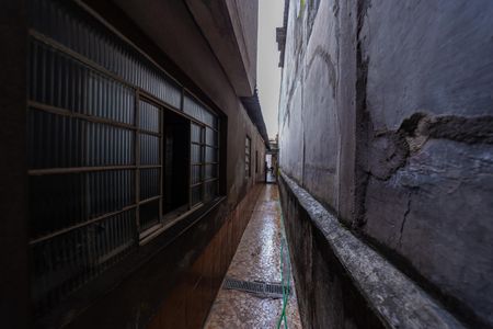 Casa à venda com 100m², 2 quartos e 2 vagas Casa à venda com 100m², 2 quartos e 2 vagasCorredor Lateral